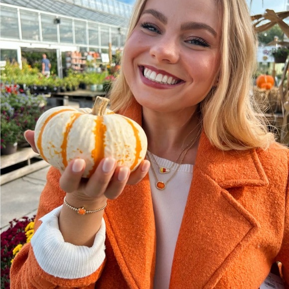 NWT Kendra Scott Pumpkin Short Pendant Necklace - Picture 10 of 10